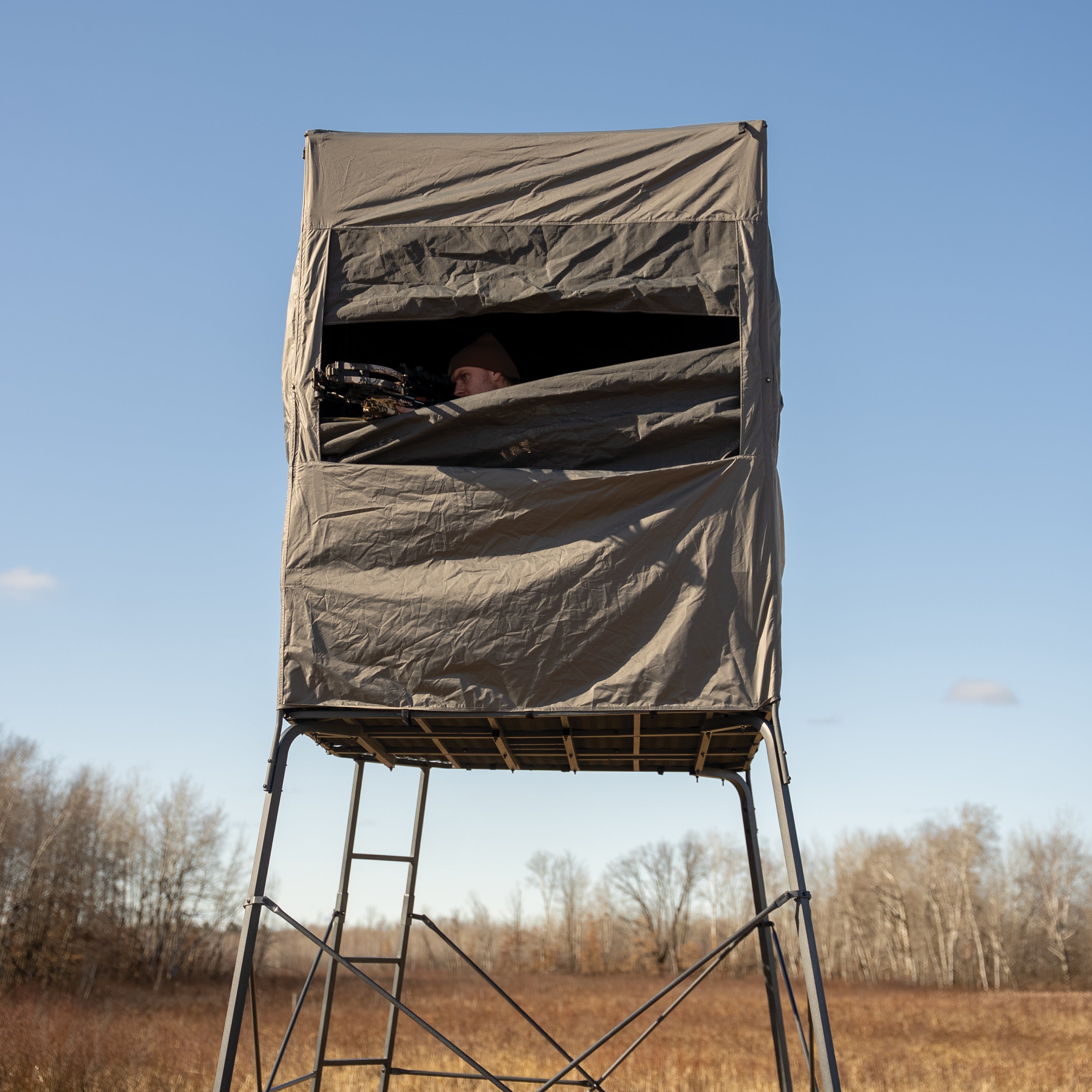 Shooting Platform, Blind Enclosure, Floormat Combo – Rivers Edge